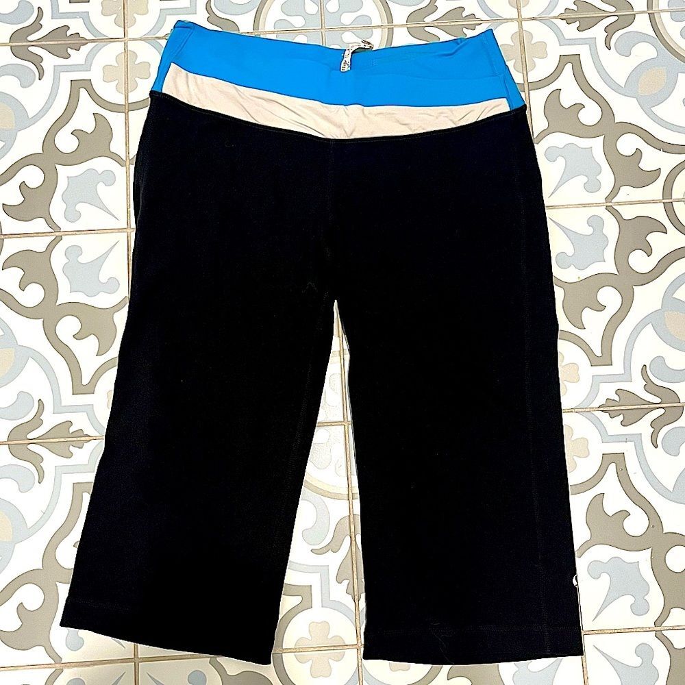 Lululemon Athletica Astro Wunder Under Crop Leggings Black/Blue/White Size 8